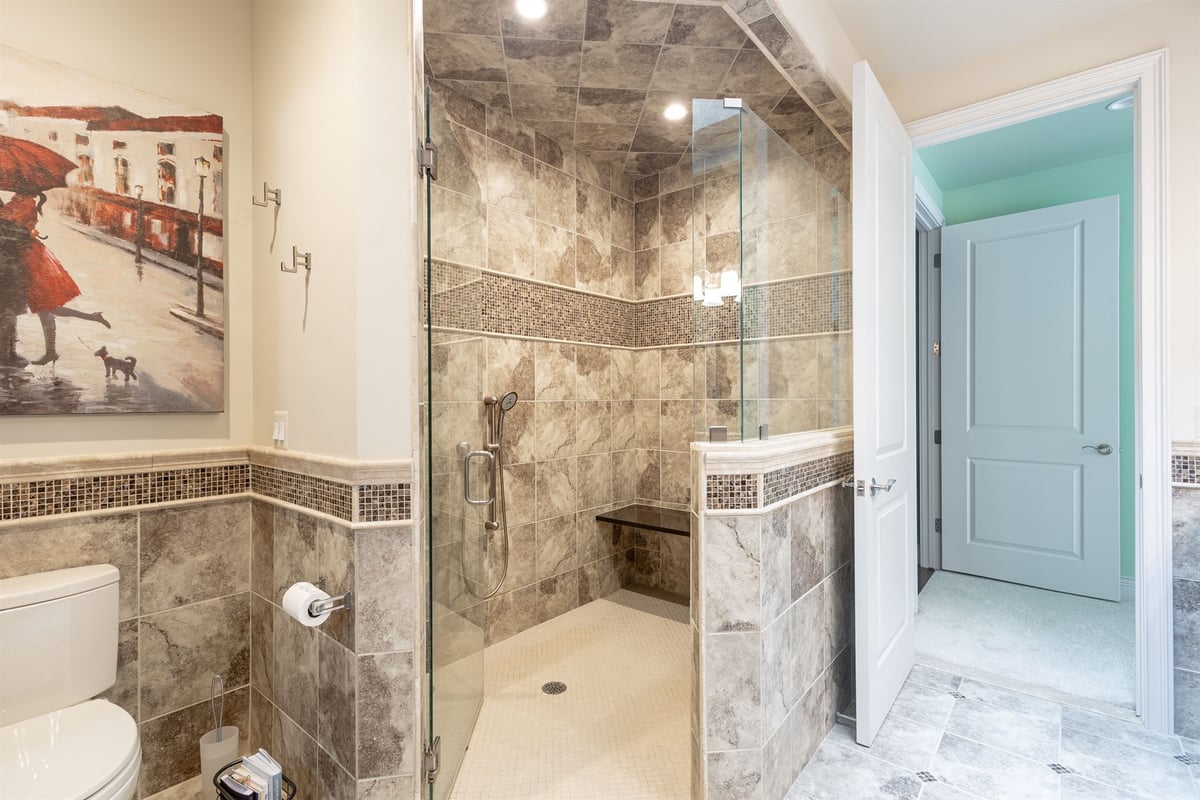 walk-in-shower-interior-view-southeast-mi-optimized