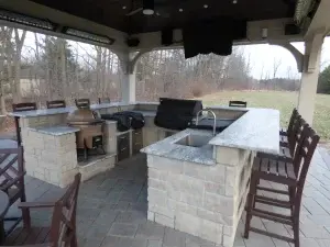 Salem outdoor kitchen